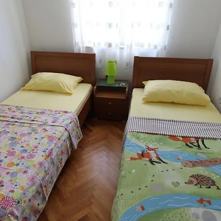 Kukolj Apartment Vantacici