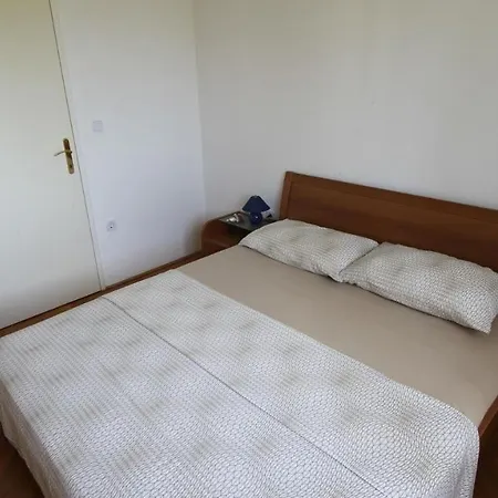 Kukolj Apartment Vantacici